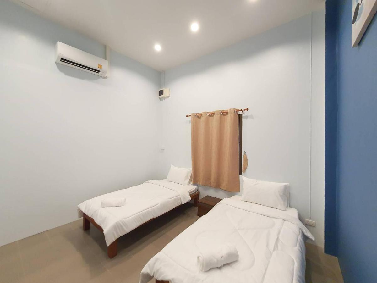 Hostel We Khaolak Khao Lak